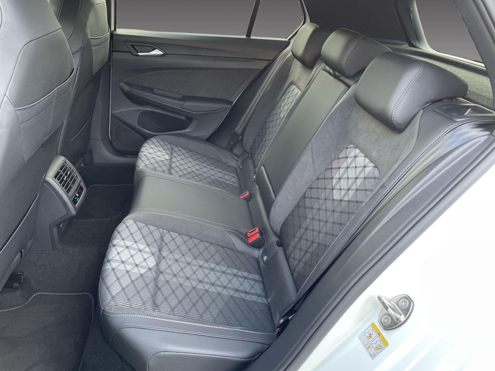 Volkswagen Golf VIII 1.5 eTSI 7-Gang DSG R-Line AHK, миниатюра 13