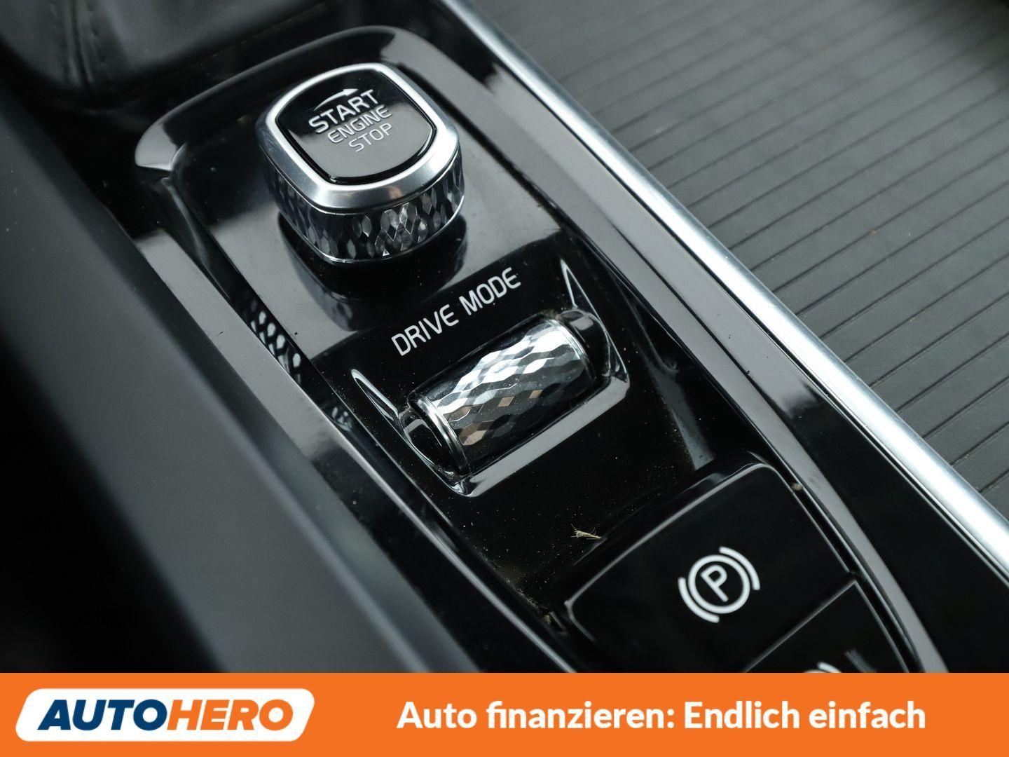 Volvo V60 2.0 D3 Momentum Pro Aut.*NAVI*LED*TEMPO*