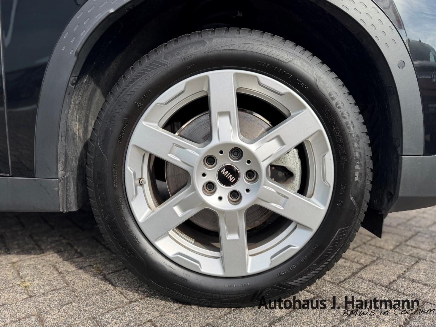 MINI Countryman C Classic Trim +1.HAND+HUP+PANO+LM18'