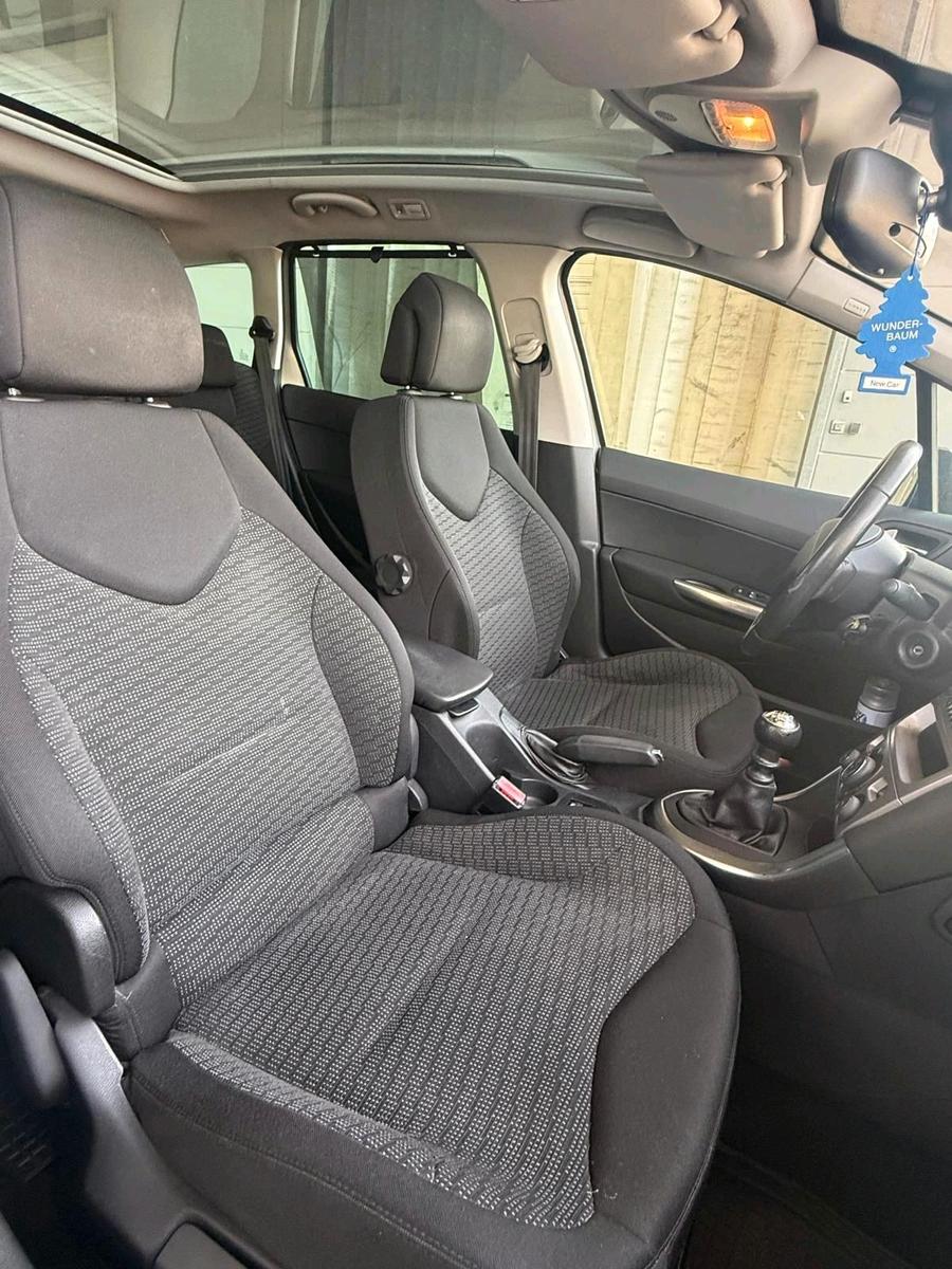 Peugeot 308 2010 — photo 6