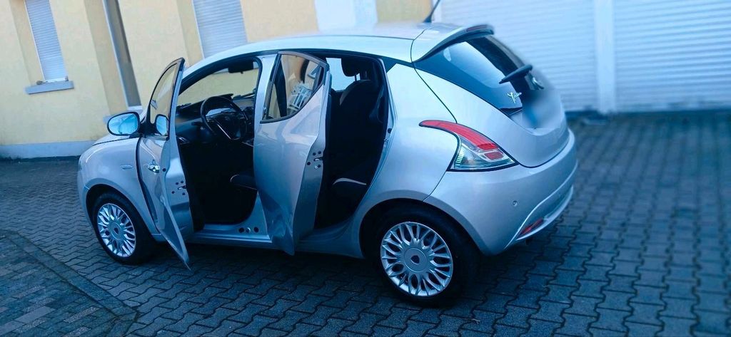 Image of Lancia Ypsilon