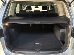 Fahrzeugabbildung Volkswagen Touran 2.0 TDI Move -- RearView/ ACC/ Navi