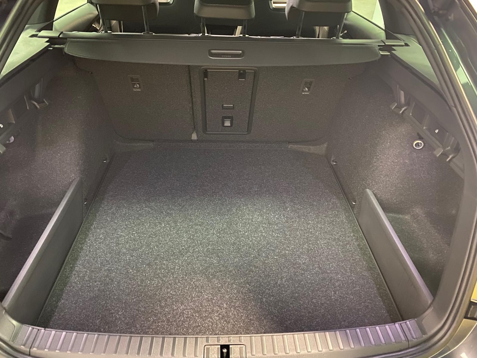 Fahrzeugabbildung SKODA Octavia 1.5 TSI DSG mHEV SPORTLINE+MATRIX+ACC+++