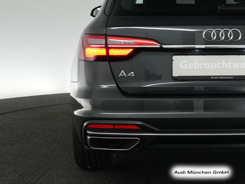 AUDI A4 2023