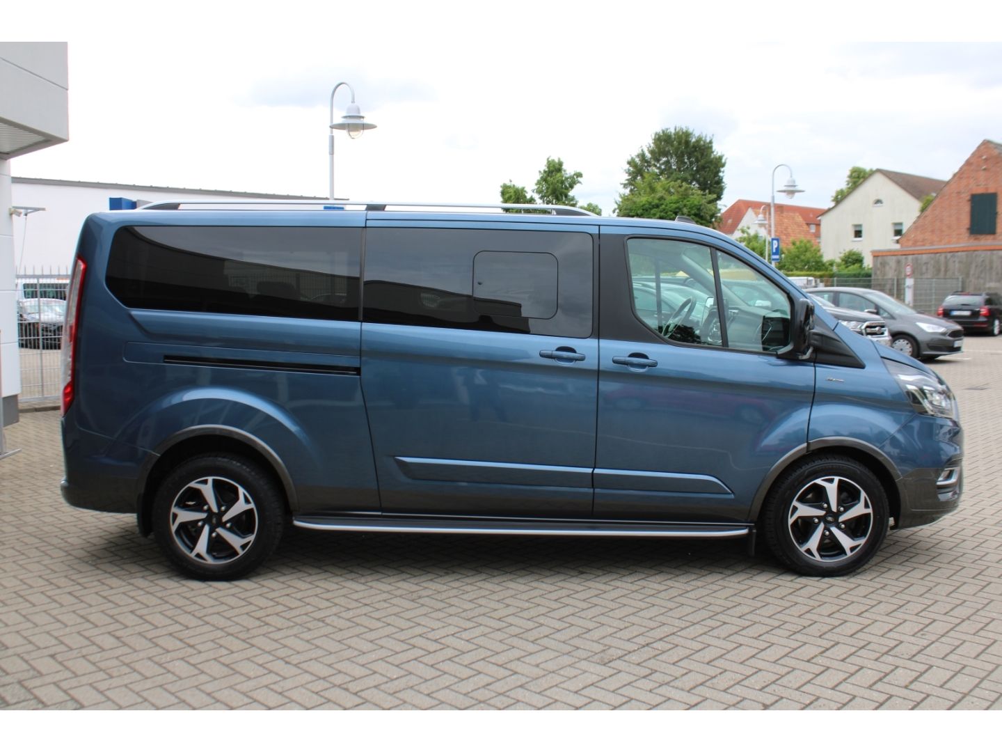 FORD Tourneo Custom 320 Titanium X 2.0 TDCi L2 Active - Image 6