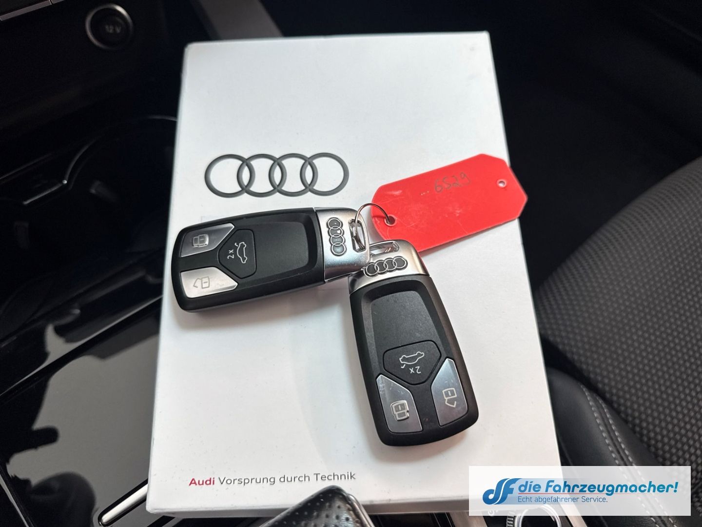 Fahrzeugabbildung Audi A4 Avant 35 TDI S line Navi Leder LED ACC Klimaa