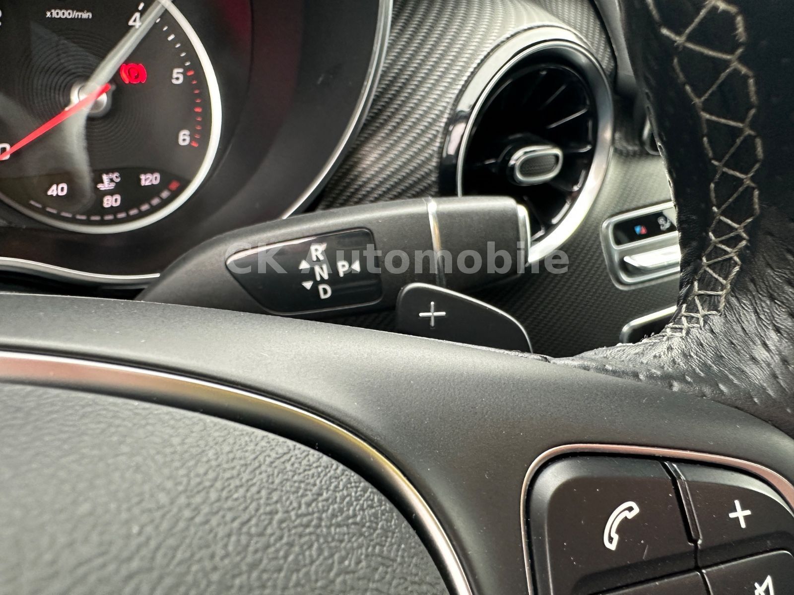 Fahrzeugabbildung Mercedes-Benz V 300 Avantgarde Edition AMG-LIne 4Matic Lang