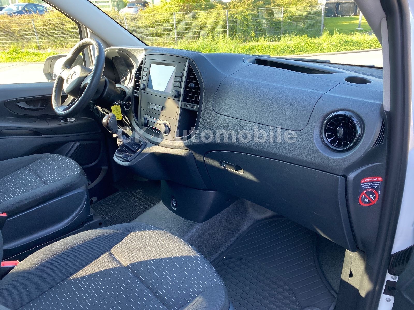 Fahrzeugabbildung Mercedes-Benz Vito Mixto 110CDI Kompakt/5 Sitze/Navi/Klima/AHK