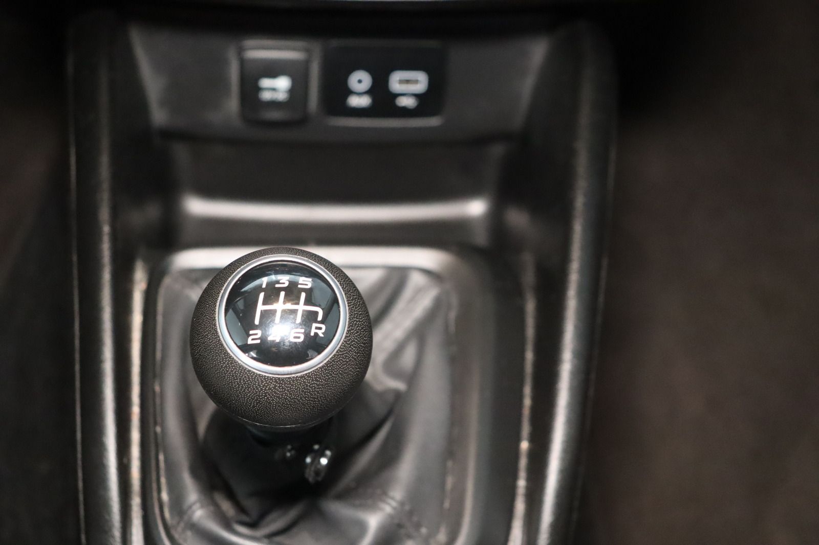 Fahrzeugabbildung Fiat Tipo 1.4 * PDC * HU/AU neu