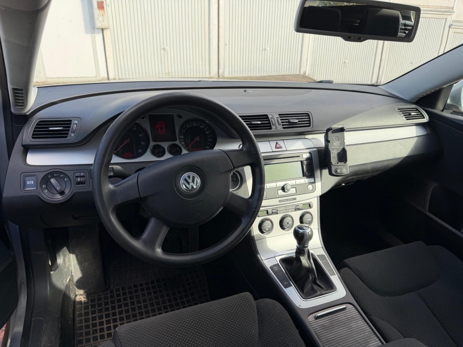 Volkswagen Passat 2009 — photo 7