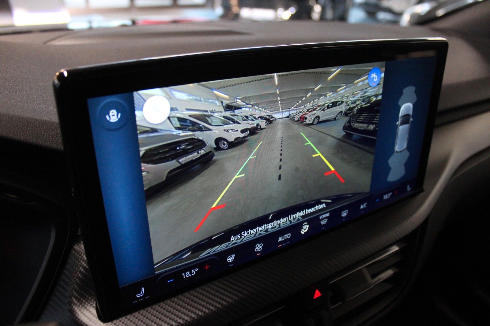 Fahrzeugabbildung Ford Kuga ST-Line LED NAVI HUD CAM WinterPaket uvm.