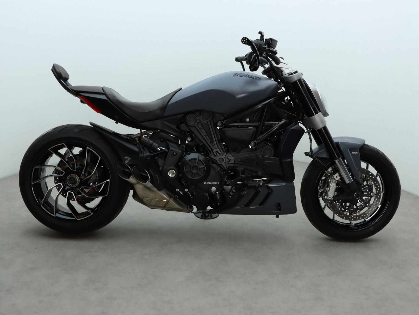 Ducati X Diavel| 2. Hand| S-Felgen| Seitl. KZ-Halter