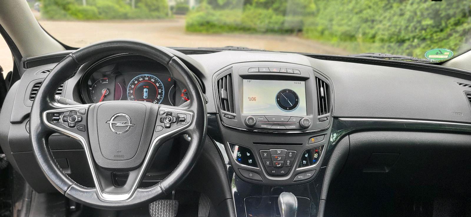 Opel Insignia 2014 — rear view