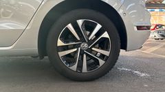 Fahrzeugabbildung Volkswagen Golf Sportsvan 1.0 TSI IQ.DRIVE SHZ ACC NAVI