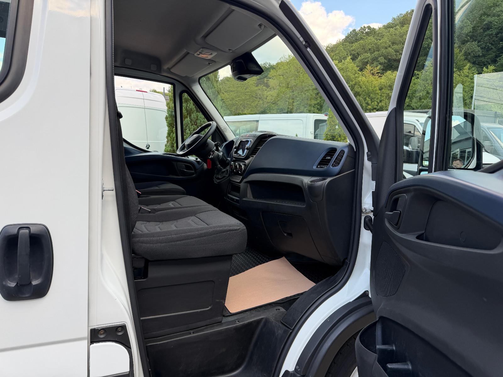 Iveco Daily 3,0L Diesel 35S18 Kasten Mixto *AHK3,5t*