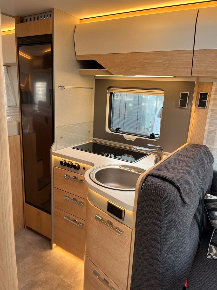 Fahrzeugabbildung HYMER / ERIBA / HYMERCAR Hymer B-MC I 600 Blackline