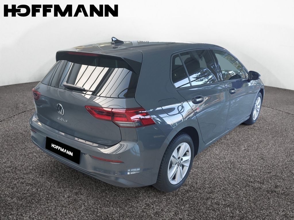 Fahrzeugabbildung Volkswagen Golf 1.5 TSI Life LED Rear View