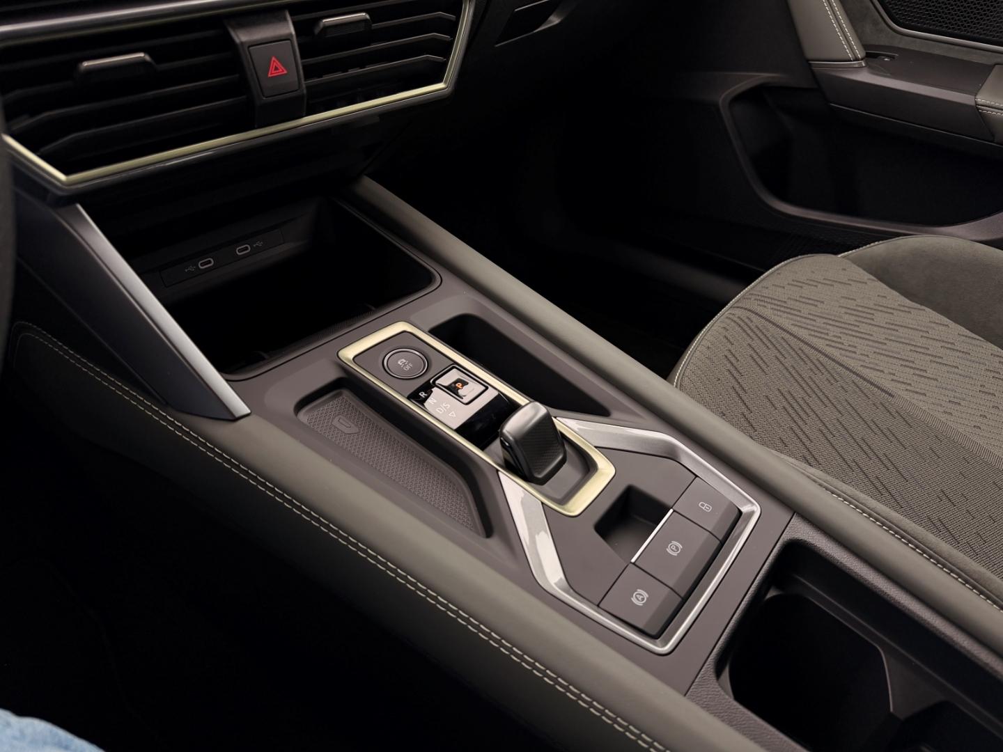 Cupra Formentor VZ Tribe Ed. 2.0 TSI DSG 4D MATRIX/SEN