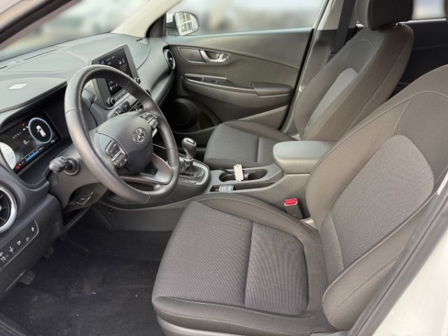 Fahrzeugabbildung Hyundai KONA 2WD 1.0 T-GDI +CARPLAY+KLIMA+SHZ+RFK+DAB+TE