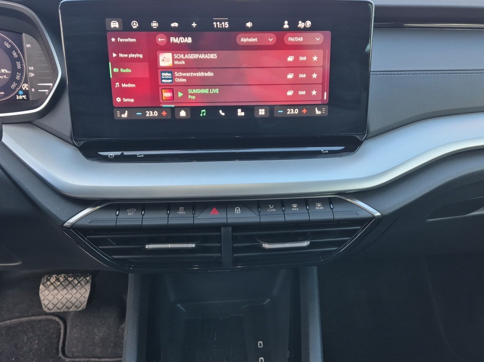 Fahrzeugabbildung SKODA Octavia Combi 1.5 TSI Selection/ACC/AHK/LED