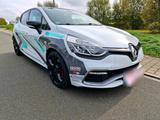 Renault Clio RS 220 Cup Trophy - Renault Clio RS mit Benzin-Antrieb