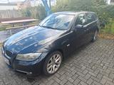 BMW 318d Touring - - BMW 318 aus 2011: Kombi, 318d