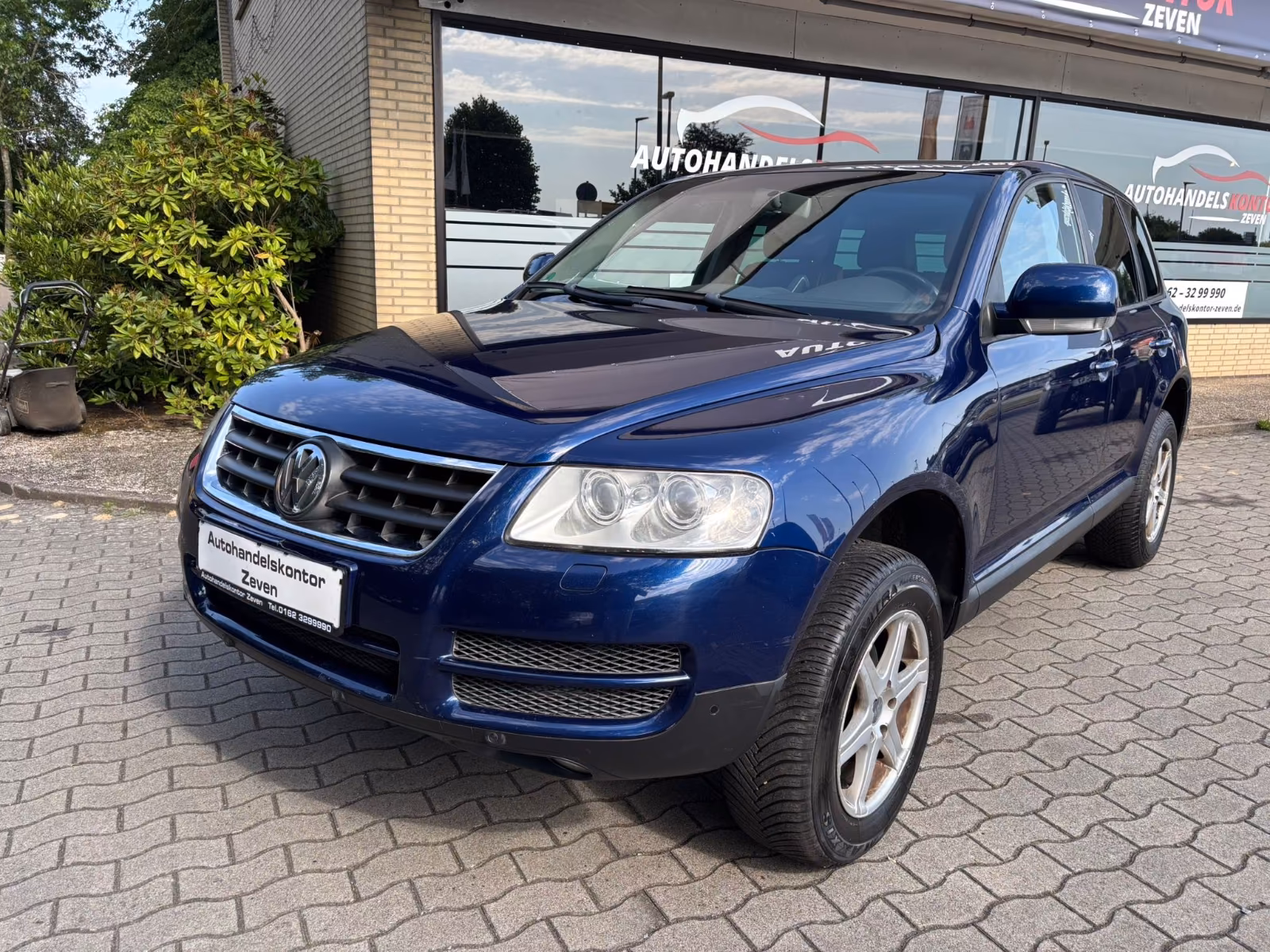Volkswagen Touareg 2004 — interior