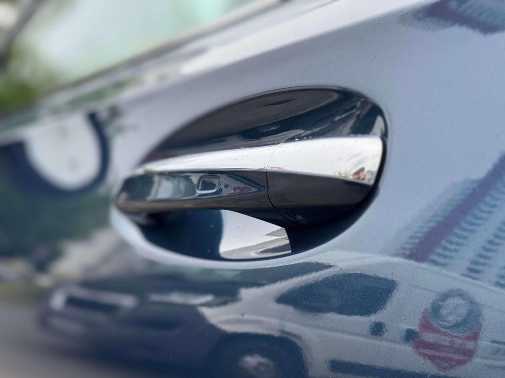 Mercedes-Benz A 220