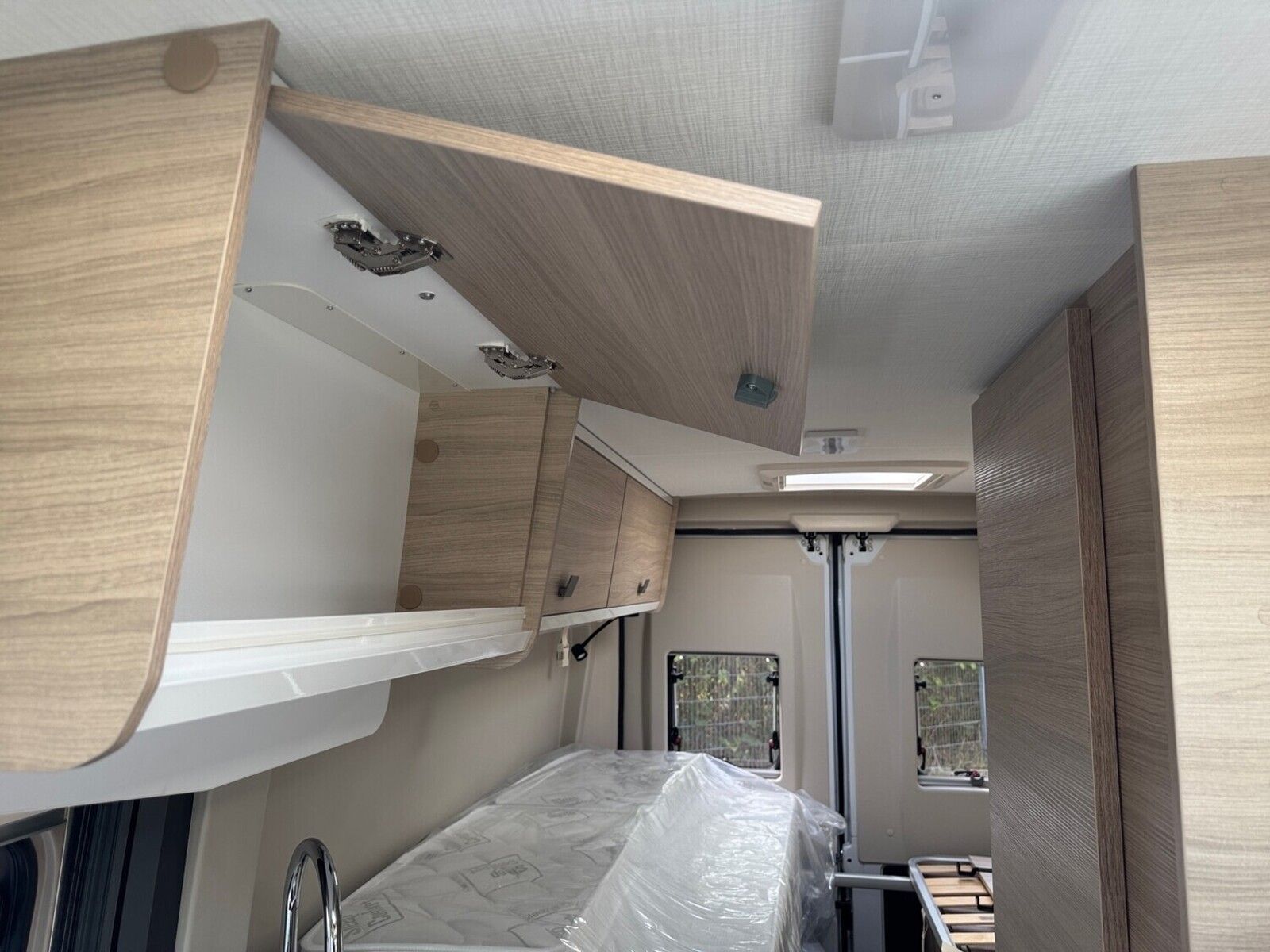 Fahrzeugabbildung Forster Livin Up FV599EBL Solar,Markise,RK