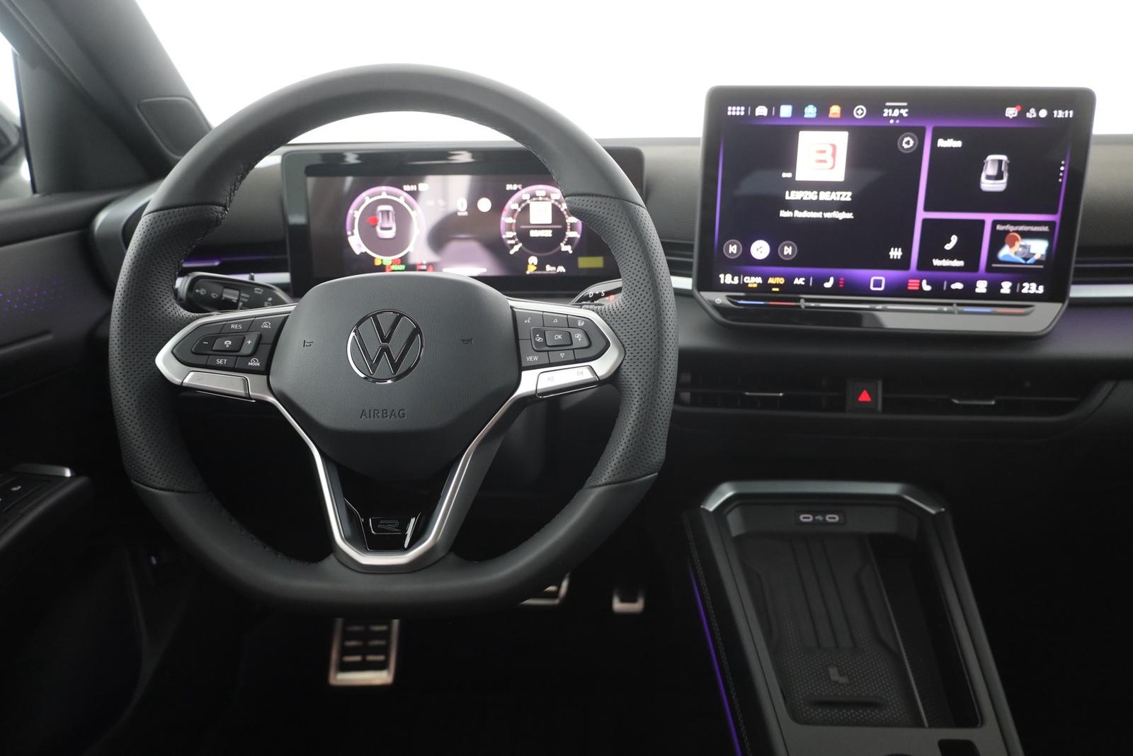 Volkswagen T-Roc R-Line 1.5 eTSI DSG n.Modell LED ACC AHK