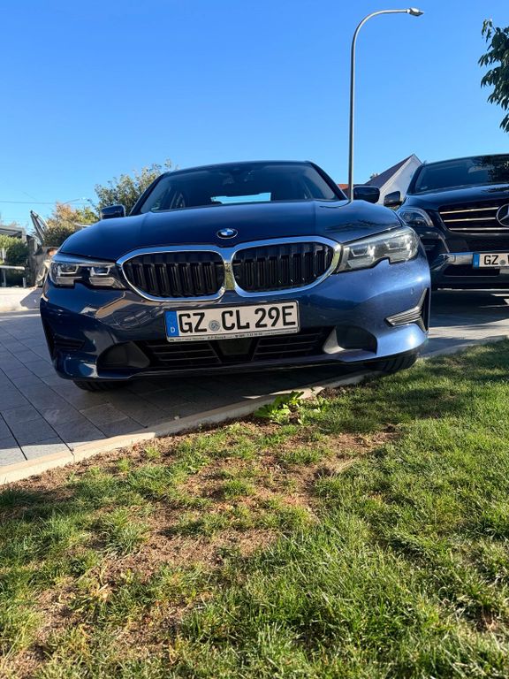 Image of BMW 330