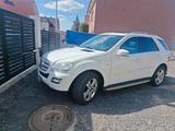 Mercedes-Benz Mercedes ML 300 - Mercedes-Benz ML 300 von privat