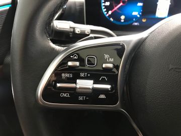 Mercedes-Benz A 220 Progressive NAV KAM LED LEDER KEYLESS PANO