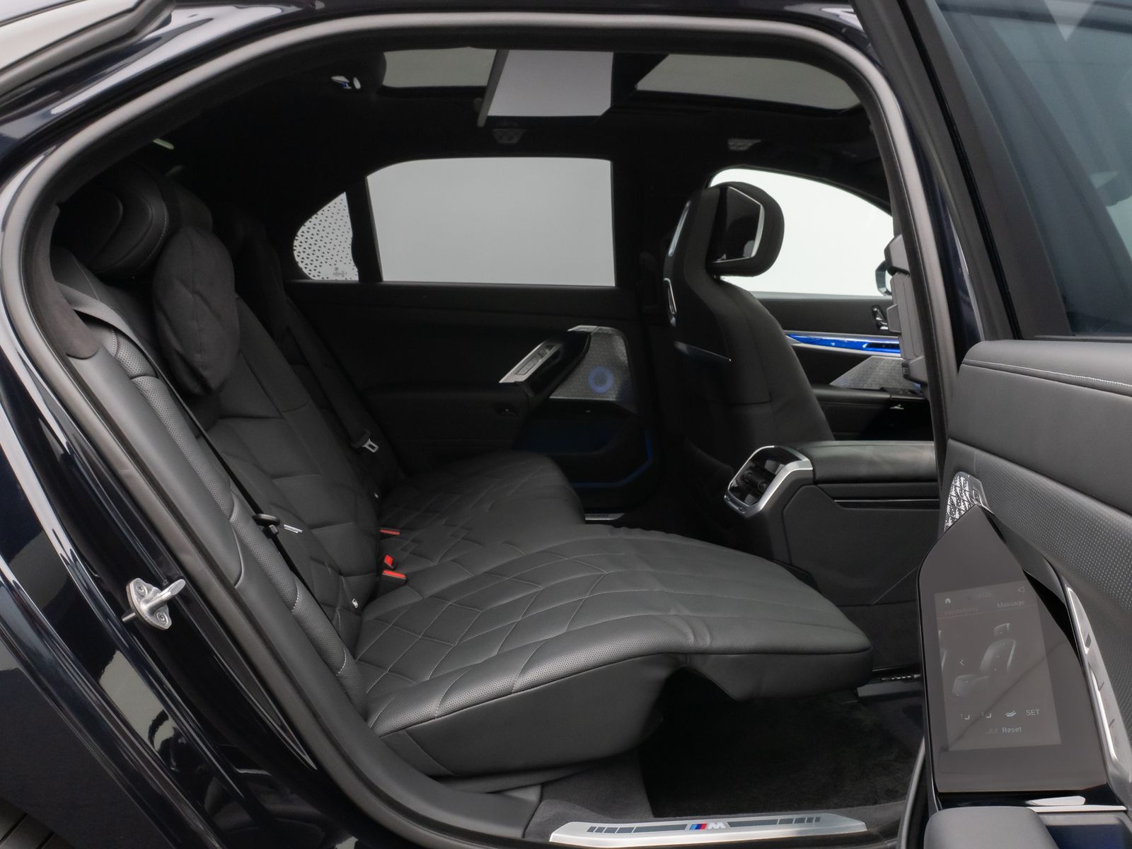 Fahrzeugabbildung BMW i7 xD60 M Sport 360°Pano B&W FondEnt SoftCL VOLL