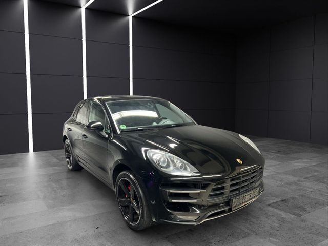 Porsche Macan Turbo /PANO/LEDER/21-ALU/PDLS/LUFT/CHRONO