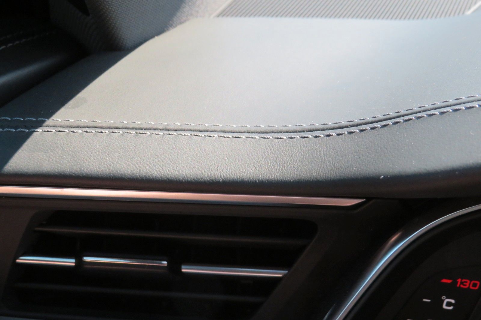 Fahrzeugabbildung Audi S6 Avant 3.0 TDI quattro