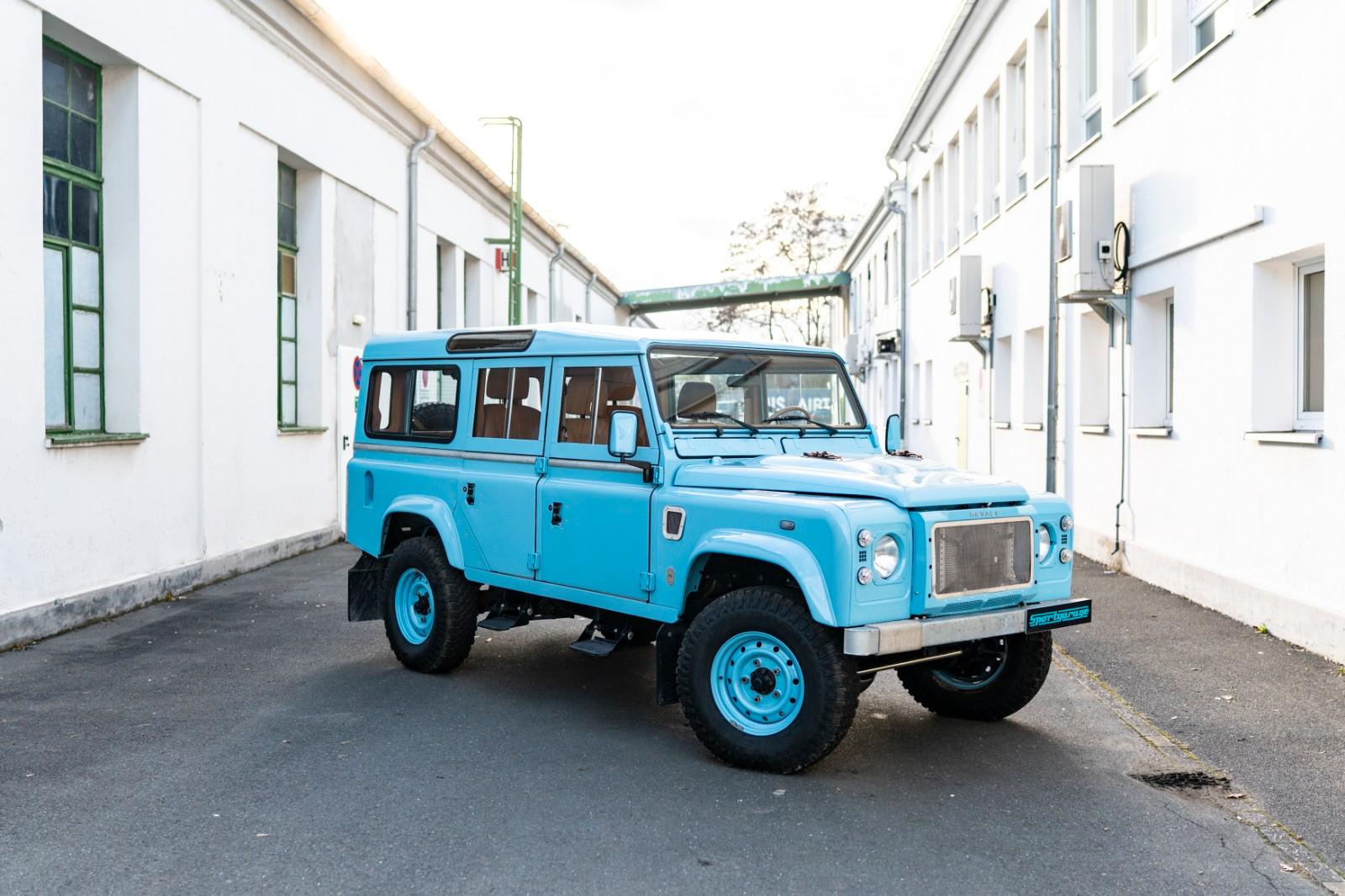 Land Rover Defender 110 Td5 *Revale Design / 1 of 1*