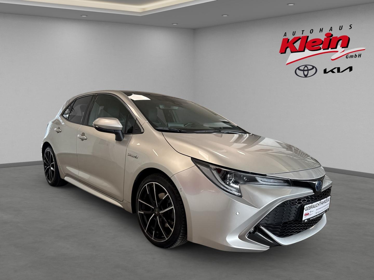 Toyota Corolla 2,0-l-Hybrid Lounge 5-Türer El. Panodach