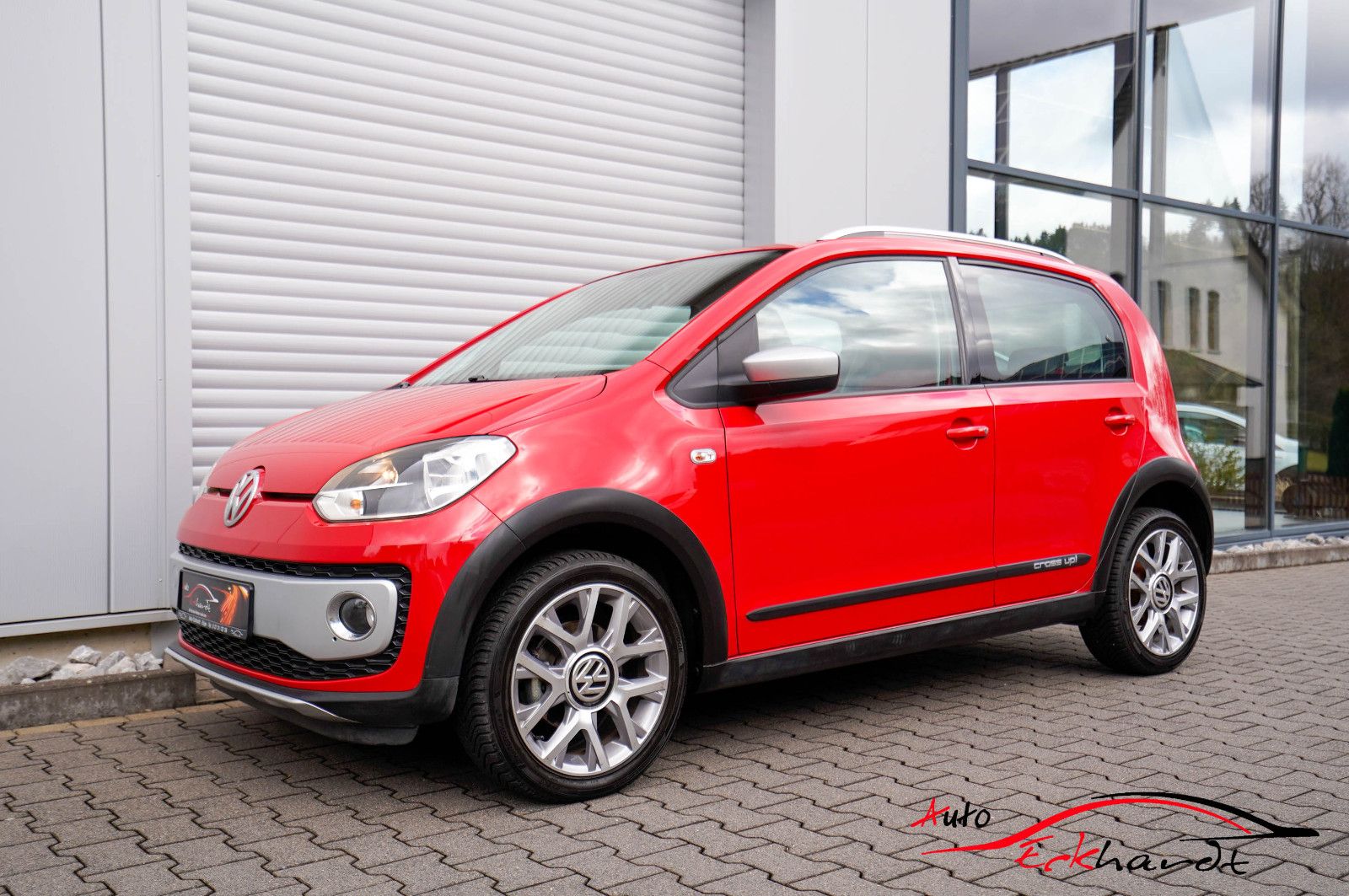 Volkswagen up! cross up!
