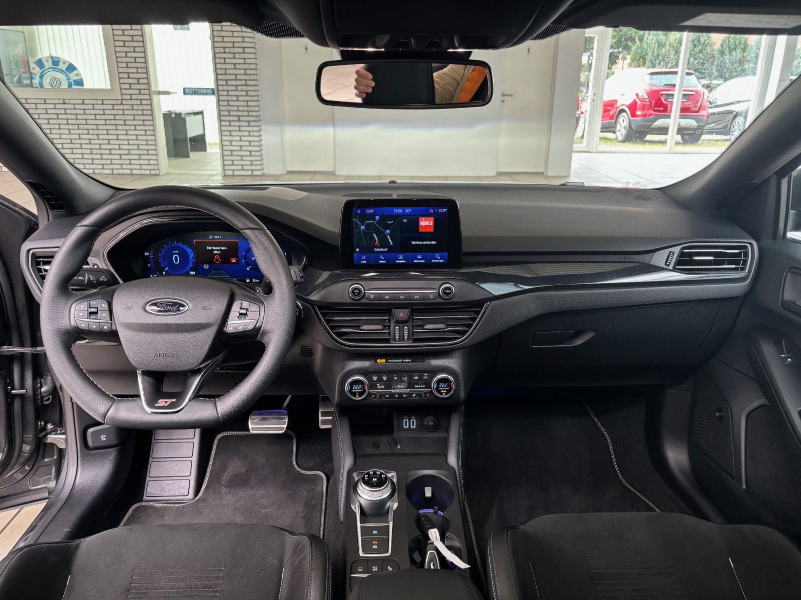 Fahrzeugabbildung Ford Focus  ST-Line +LED+Sport*