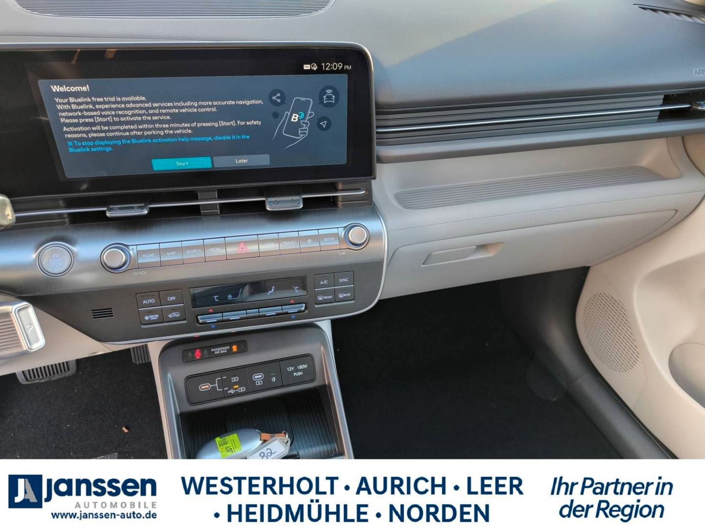 Fahrzeugabbildung Hyundai KONA Elektro 49kWh Trend/Assistenz-Paket/Navi/36