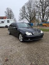 Mercedes-Benz C 200 KOMPRESSOR SPORT EDITION - Mercedes-Benz C 200: Sport Edition