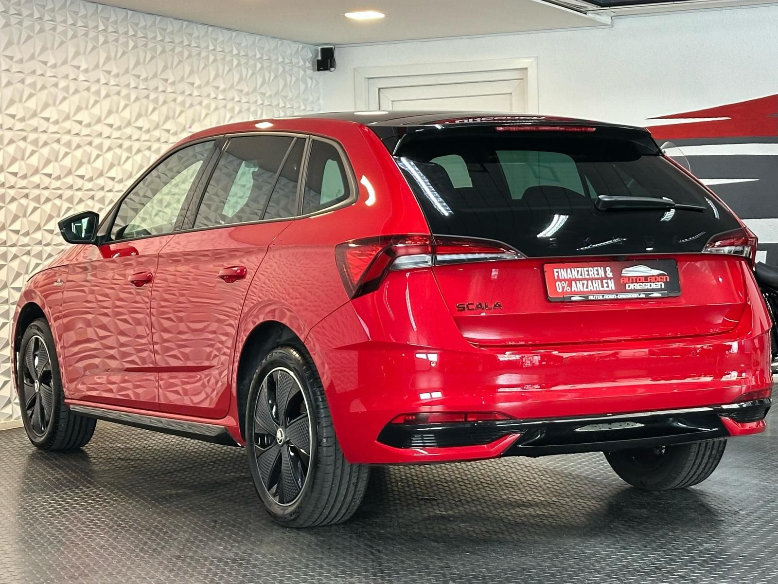 SKODA Scala 1.0TSI MONTE CARLO MATRIX#AHK#KEYLESS#SPUR - Image 5