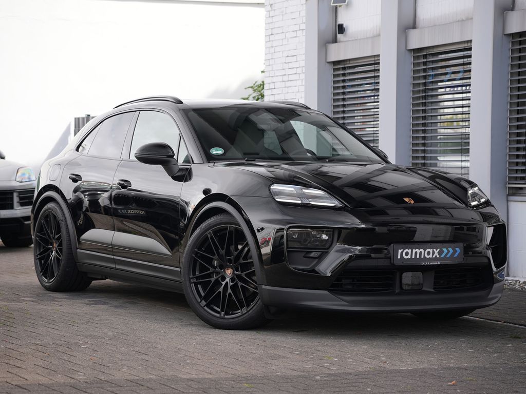 Porsche Macan 4 ACC-LUFTF.-PANO-BOSE-22