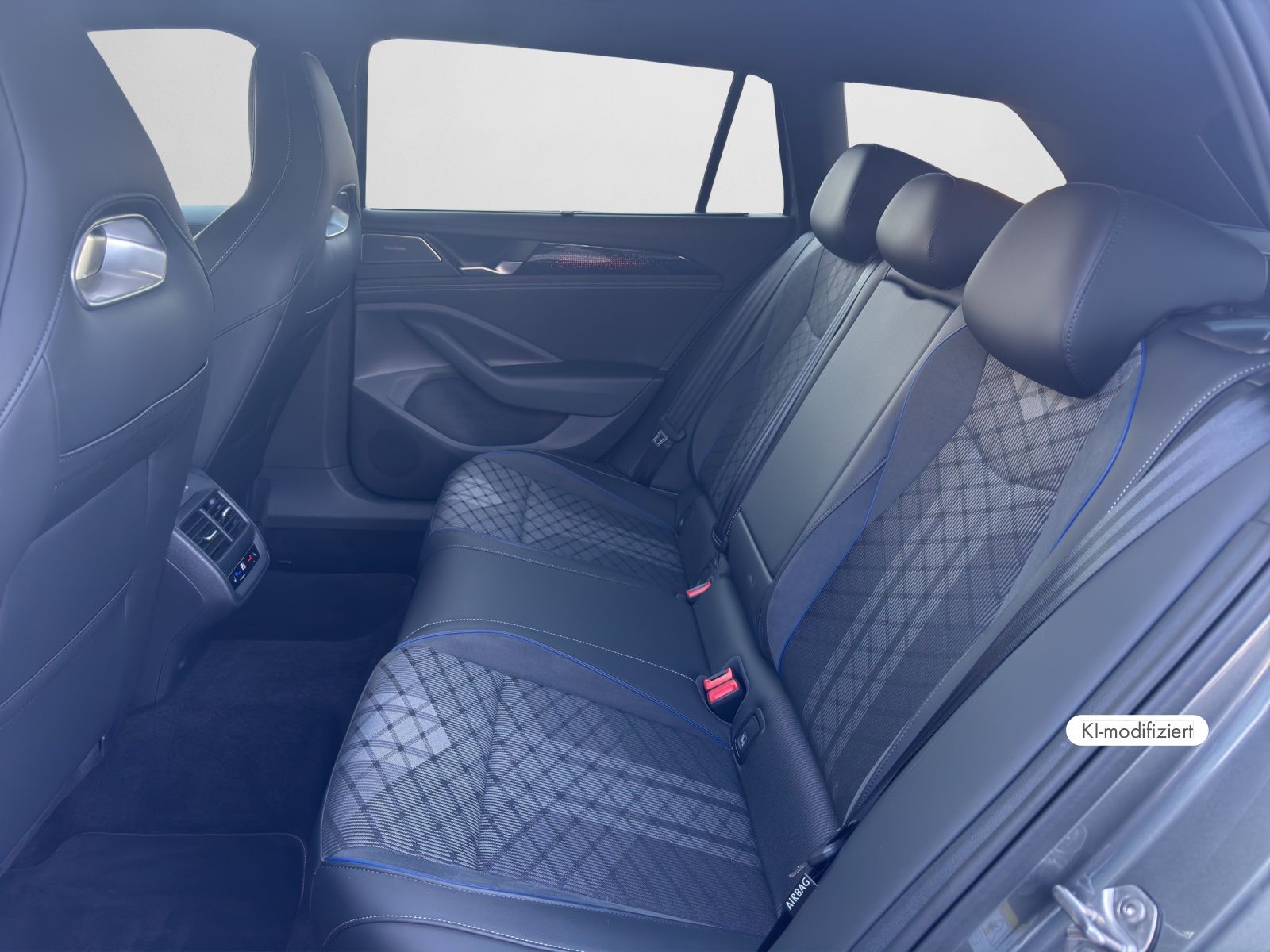 Volkswagen Passat Variant R-LINE 2.0 TSI DSG 4MOTION IQ.LIG foto 16