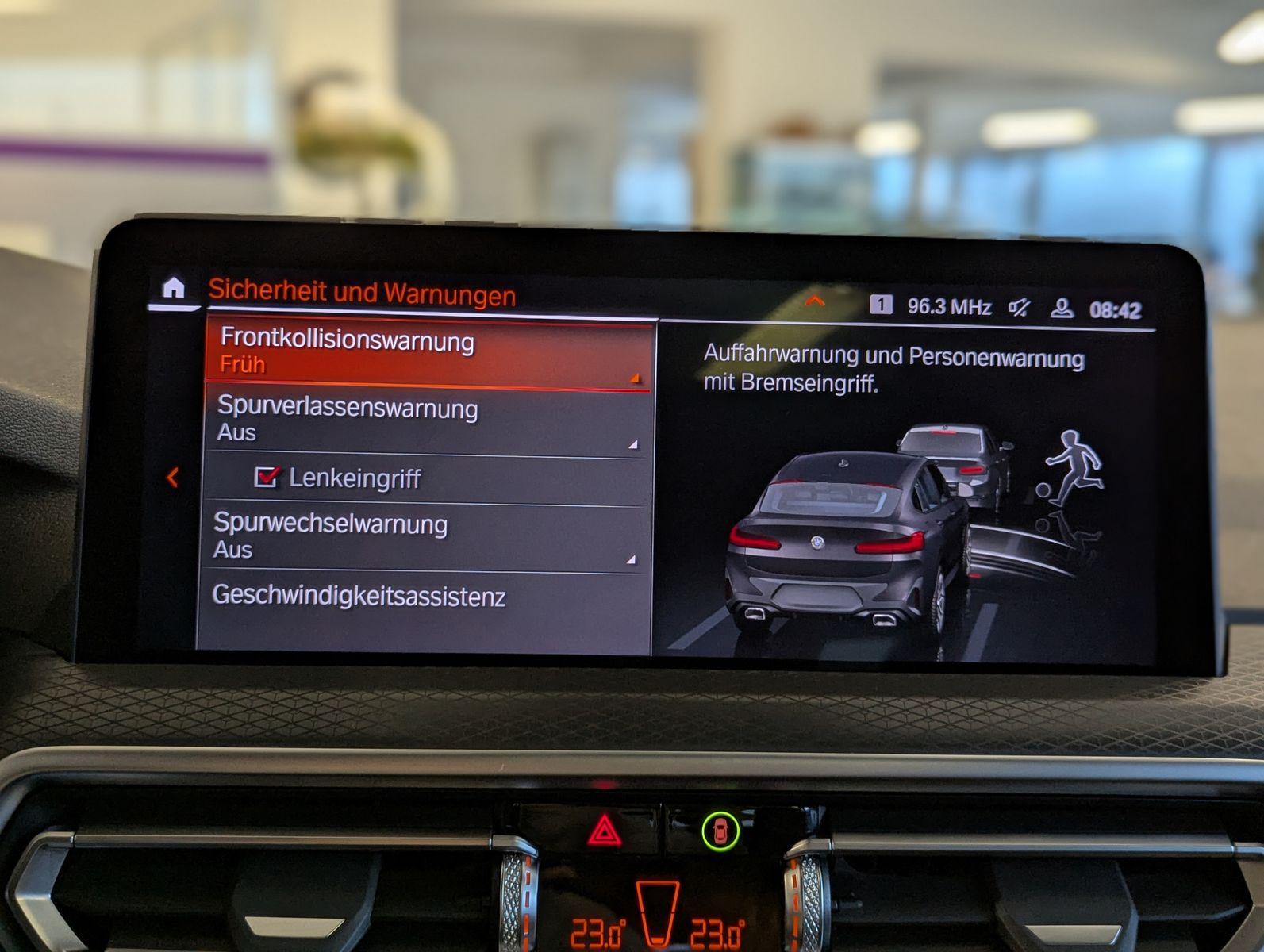 BMW X4 xDrive20i M-Sport Innov. ACC Laser Pano AHK - Image 32