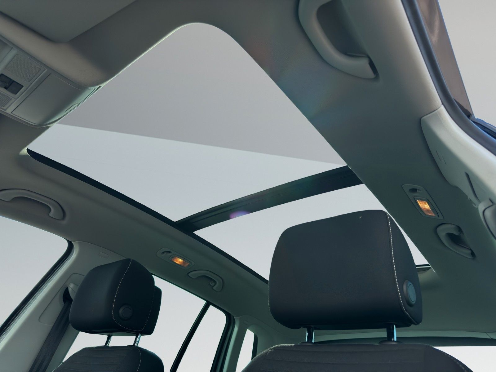 Fahrzeugabbildung Volkswagen TIGUAN 2.0 TDI 4MOT SPORT&STYLE DSG PANO AHK NAV