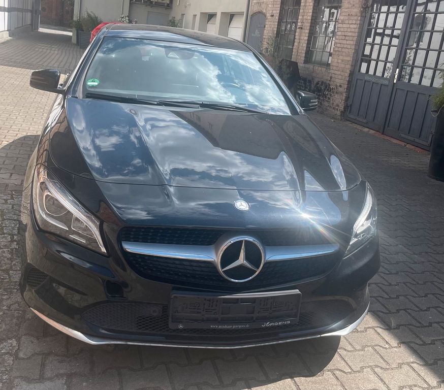 Image of Mercedes-Benz CLA 200 Shooting Brake