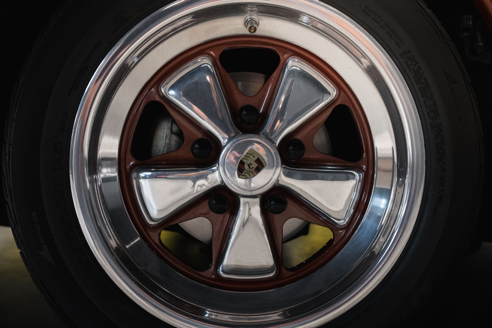 Fahrzeugabbildung Porsche 911/930 Turbo 3.0-guter Zustand-seltene Farbe