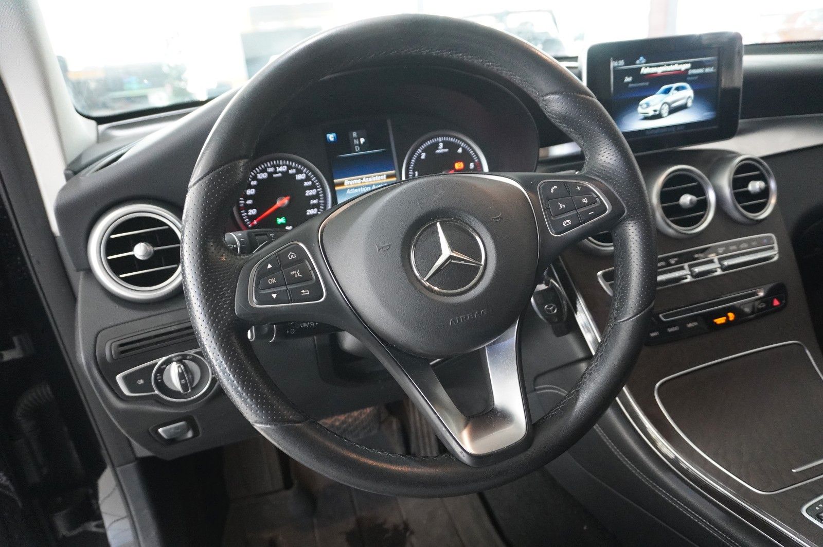 Fahrzeugabbildung Mercedes-Benz GLC 250D EXCLUSIVE 4M 9G-TRONIC NAVI/LED/SPORT